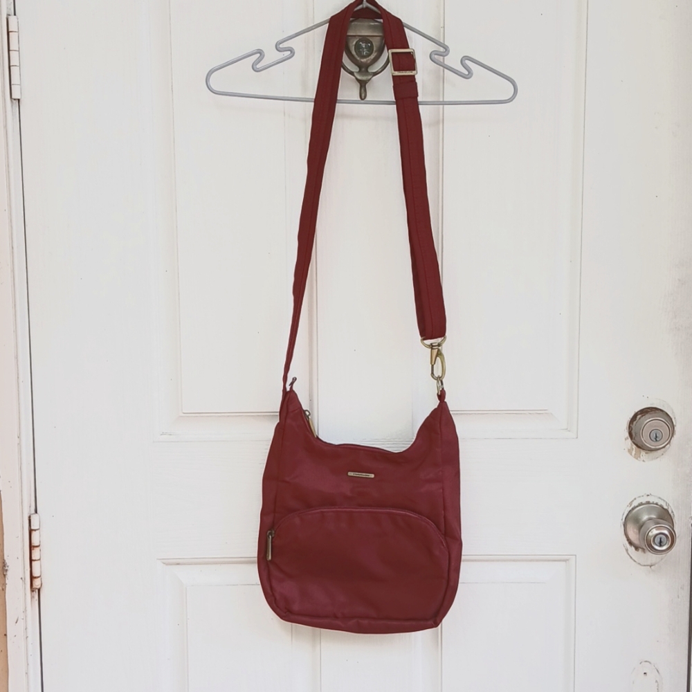 TRAVELON Medium Crossbody Travel Purse